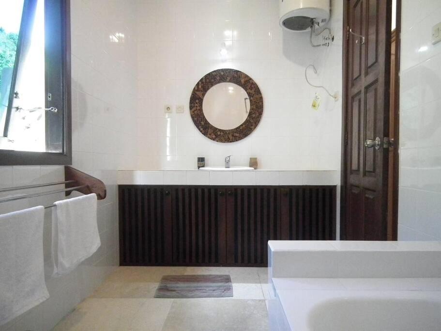 Villa 7, Secret Garden, Kerandangan, Near Senggigi Mataram Esterno foto
